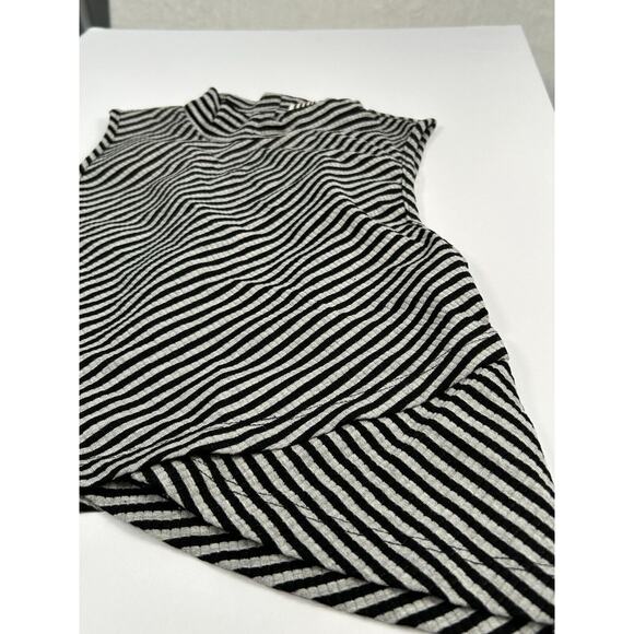 Free People Sleeveless Mock Neck Asymmetrical Hem Striped Gray Black Medium NWOT - Picture 6 of 10